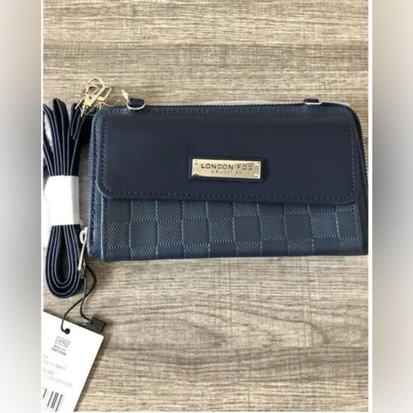 London Fog Navy Daisy large size Embossed Wallet NWT - Picture 1 of 13
